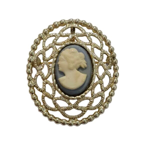 Vintage Filigree Framed Blue Cameo Brooch, Victorian Revival, Sarah Coventry - Picture 6 of 11